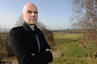 Narcisse, le vent en poupe. Chapelle-sur-Moudon, f�vrier 2014 (cliquer ICI)