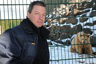 Pierre Ecoffey, biologiste, passionn� de nature,  responsable animaux du Zoo de Servion