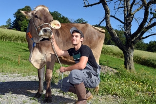 Cristiano et Bambi une histoire de c�ur � Ferme de Beauregard, Moudon, juillet 2018 - Reportage de Dany Schaer, journaliste photographe
