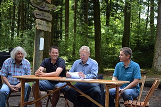 "Tronches d�arbres" compl�te sa galerie de portraits. AG Bois des Brigands, Thierrens, juin 2019. Reportage de Dany Schaer, journaliste-photographe