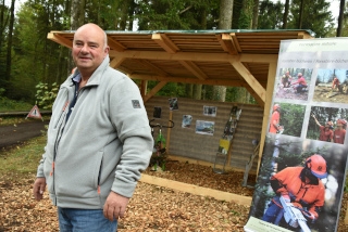 Le sentier Handicap et Nature est une histoire de c�ur. Michel Graz, Jorat-Menthue, novembre 2019 - Reportage de Dany Schaer, journaliste photographe