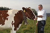 Serena sera une star � la F�te des Vignerons. Charly Stucki, �leveur � Ropraz. Paru dans l�Echo du Gros-de-Vaud et Journal de Moudon juin 2019 (cliquer ICI)