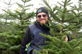 Vivons heureux aupr�s de notre arbre� - AgriSapins, Vincent Pidoux, Thierrens, d�cembre 2020. Reportage de Dany Schaer, journaliste photographe