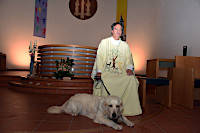 B�n�diction des animaux et des ma�tres animaliers. Abb� Olivier Jelen, �glise catholique de Payerne, 25 septembre 2021 (cliquer ICI)